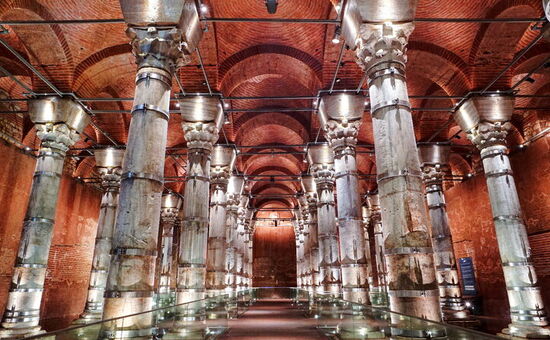 İSTANBUL TARİHİ YARIMADA TOPKAPI-AYASOFYA-YEREBATAN-SULTANAHMET-GÜLHANE TURU 30 KASIM 2025