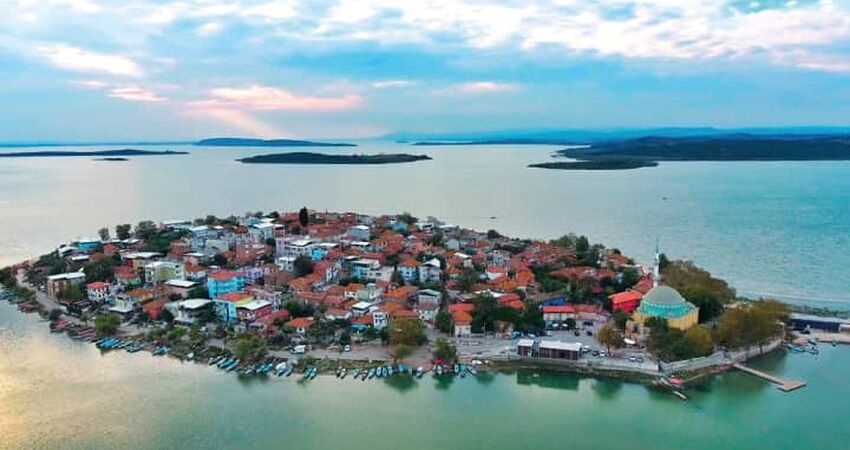 GÜNÜBİRLİK CUMALIKIZIK,GÖLYAZI,ULUBAT GÖLÜ,TRİLYE,MUDANYA TURU 11 MAYIS 2025