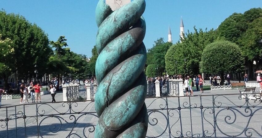 İSTANBUL TARİHİ YARIMADA TOPKAPI-AYASOFYA-YEREBATAN-SULTANAHMET-GÜLHANE TURU 2 AĞUSTOS 2025