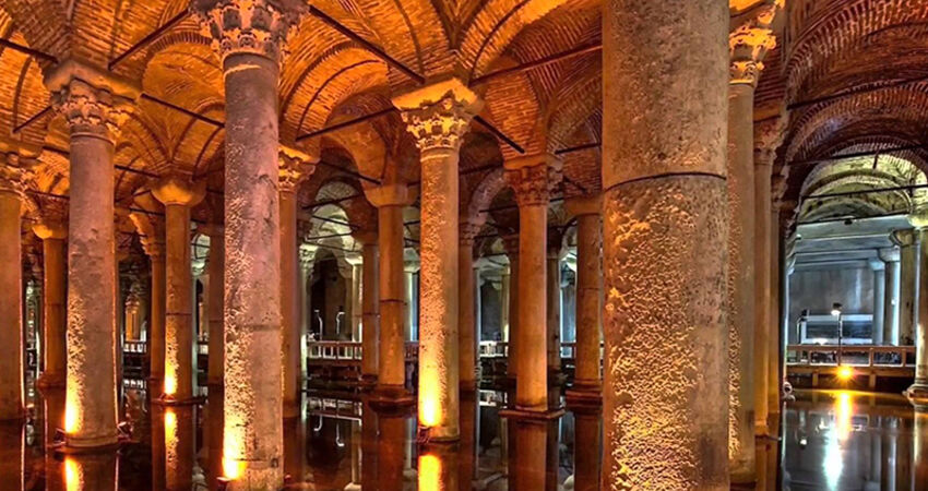 İSTANBUL TARİHİ YARIMADA TOPKAPI-AYASOFYA-YEREBATAN-SULTANAHMET-GÜLHANE TURU 17 AĞUSTOS 2025