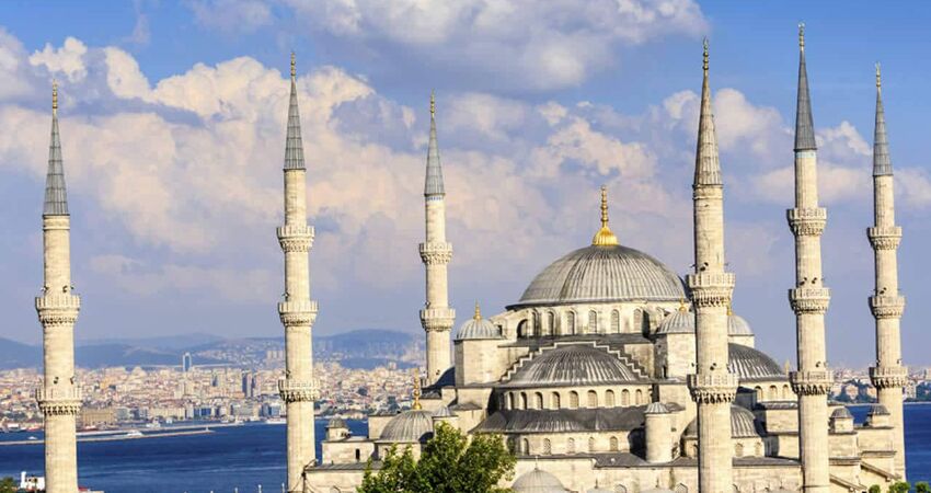 İSTANBUL TARİHİ YARIMADA TOPKAPI-AYASOFYA-YEREBATAN-SULTANAHMET-GÜLHANE TURU 17 AĞUSTOS 2025
