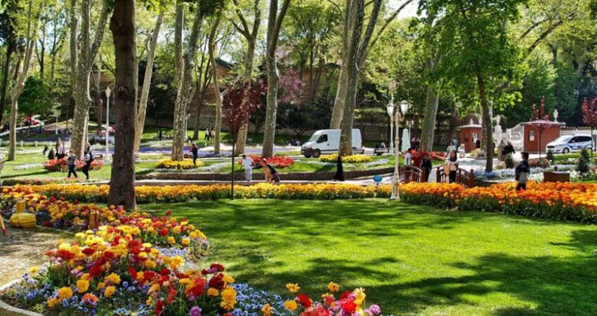 İSTANBUL TARİHİ YARIMADA TOPKAPI-AYASOFYA-YEREBATAN-SULTANAHMET-GÜLHANE TURU 17 AĞUSTOS 2025