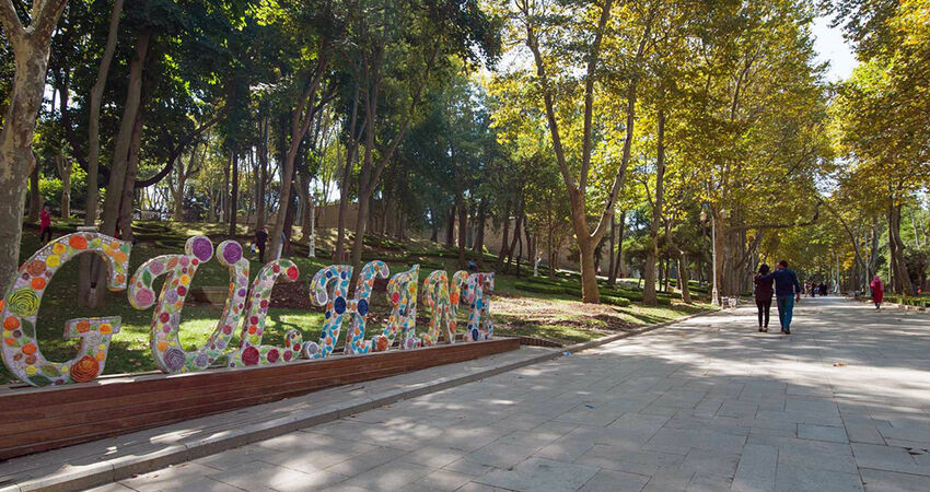 İSTANBUL TARİHİ YARIMADA TOPKAPI-AYASOFYA-YEREBATAN-SULTANAHMET-GÜLHANE TURU 17 AĞUSTOS 2025