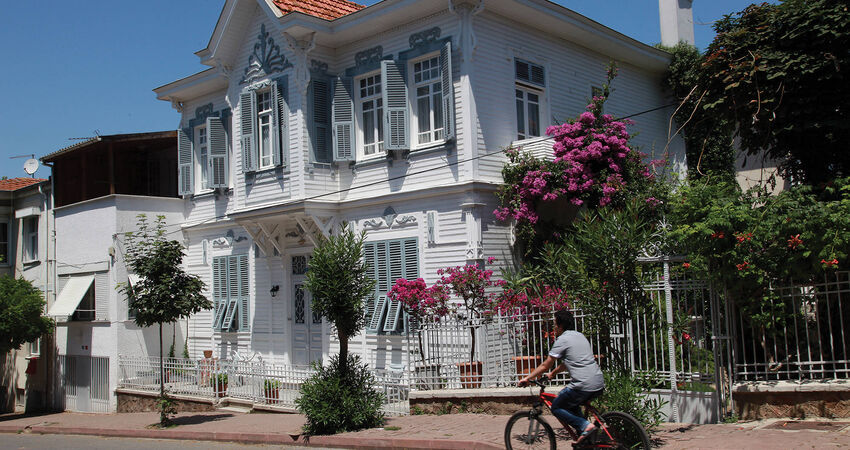 GÜNÜBİRLİK ÖZEL TEKNE İLE İSTANBUL ADALAR  (BÜYÜKADA-HEYBELİADA) VE EMİNÖNÜ TURU 07 EYLÜL 2025