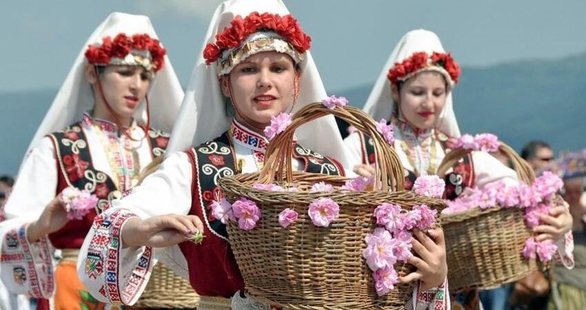 GÜNÜBİRLİK BULGARİSTAN KAZANLIK GÜL FESTİVALİ VE STARA ZAGORA(ESKİ ZAĞRA) TURU 01 HAZİRAN 2025