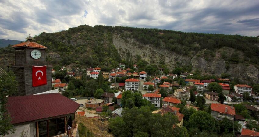 YEDİGÖLLER-ABANT-MUDURNU-GÖYNÜK-TARAKLI TURU 25-26 EKİM 2025