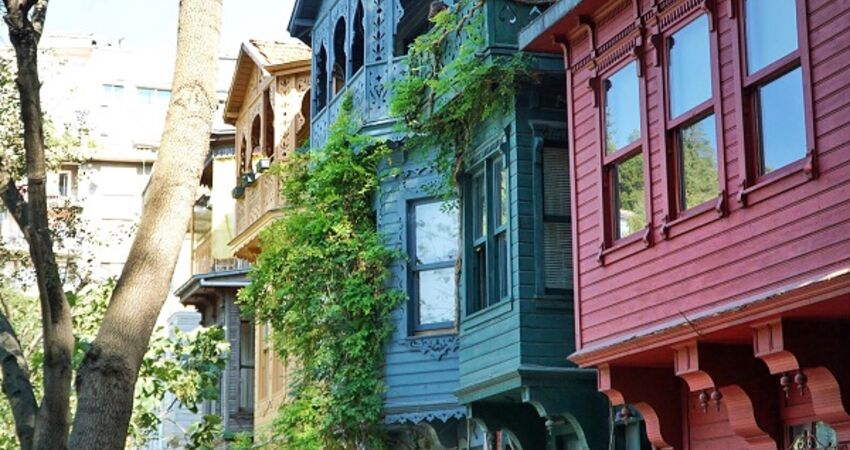 GÜNÜBİRLİK ÜSKÜDAR-KUZGUNCUK-BEYLERBEYİ SARAYI TURU 19 EKİM 2025