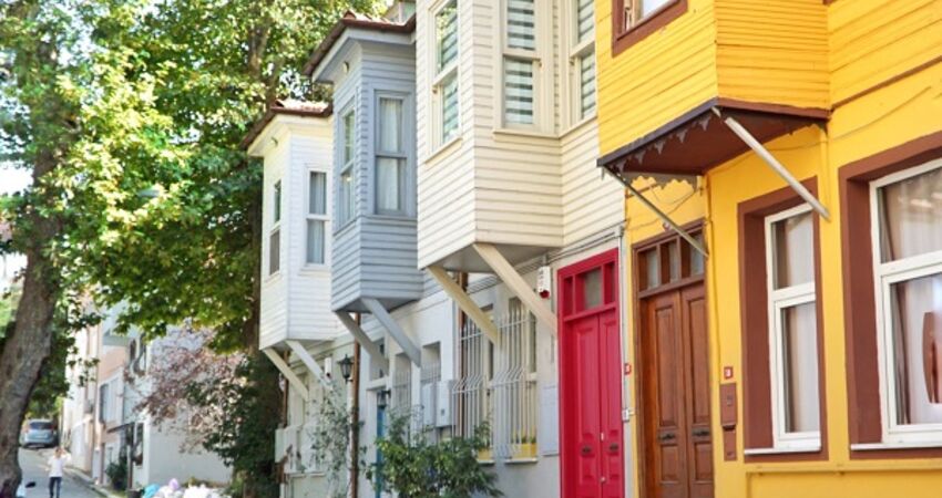 GÜNÜBİRLİK ÜSKÜDAR-KUZGUNCUK-BEYLERBEYİ SARAYI TURU 19 EKİM 2025