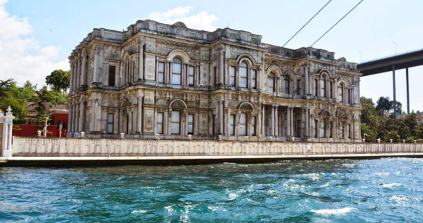 GÜNÜBİRLİK ÜSKÜDAR-KUZGUNCUK-BEYLERBEYİ SARAYI TURU 19 EKİM 2025