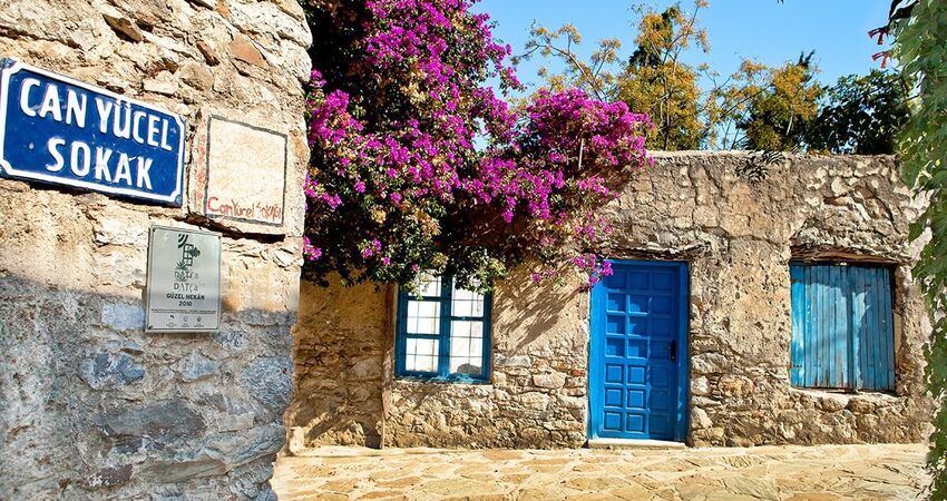 SEVGİLİLER GÜNÜNE ÖZEL DATÇA BADEM ÇİÇEĞİ FESTİVALİ TURU 13-15 ŞUBAT 2026