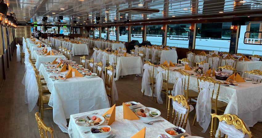 RAMAZAN'A ÖZEL İSTANBUL BOĞAZ’DA TEKNEDE İFTARLI ÇAMLICA & HABABAM SINIFI TURU