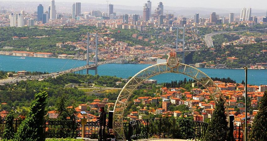 RAMAZAN'A ÖZEL İSTANBUL BOĞAZ’DA TEKNEDE İFTARLI ÇAMLICA & HABABAM SINIFI TURU