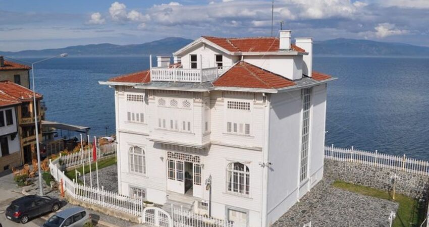 BURSA CUMALIKIZIK,GÖLYAZI,ULUBAT GÖLÜ,TRİLYE,MUDANYA TURU -9 AĞUSTOS 2026