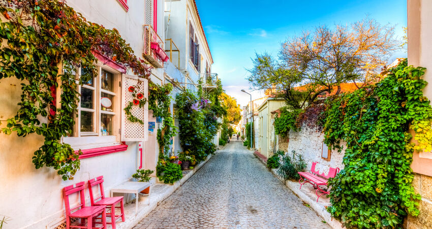 GÜNÜBİRLİK BOZCAADA TURU 8 AĞUSTOS 2026